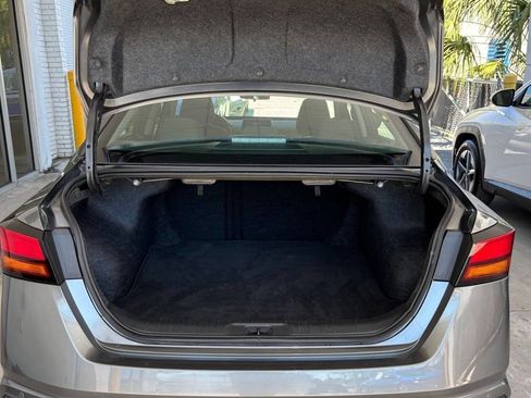 Used 2025 Nissan Altima 2.5 SV FWD image 25