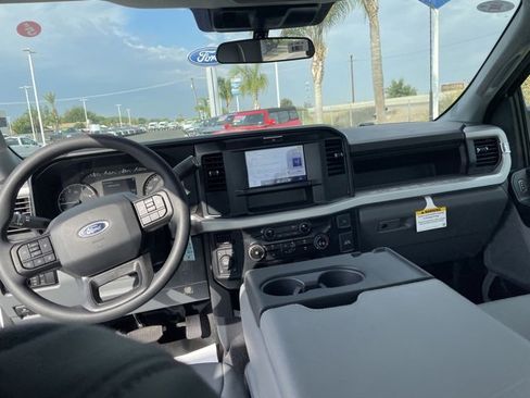 New 2026 Ford F250 XL w/ XL Chrome Package image 21