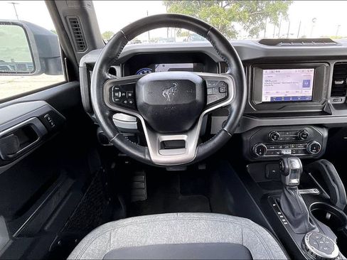 Used 2022 Ford Bronco Big Bend w/ Sasquatch Package AWD/4WD image 8