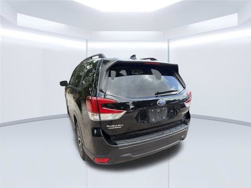 Used 2020 Subaru Forester Premium w/ Popular Package #1 AWD/4WD image 8
