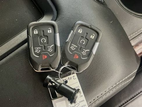 Used 2019 GMC Yukon XL SLT w/ Open Road Package RWD image 33
