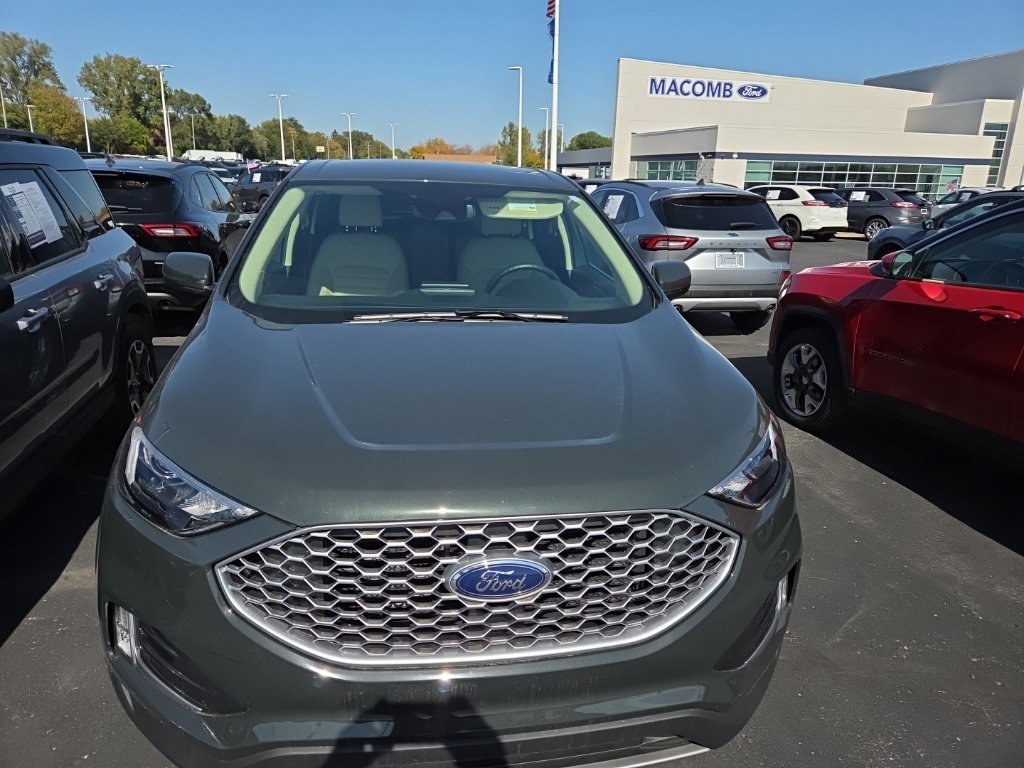 Certified 2024 Ford Edge SEL w/ Convenience Package AWD/4WD image 10