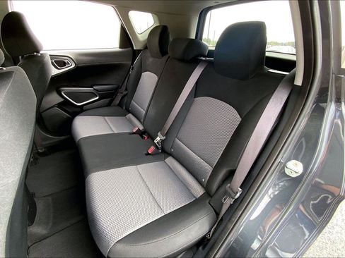 Used 2022 Kia Soul LX w/ Technology Package FWD image 23