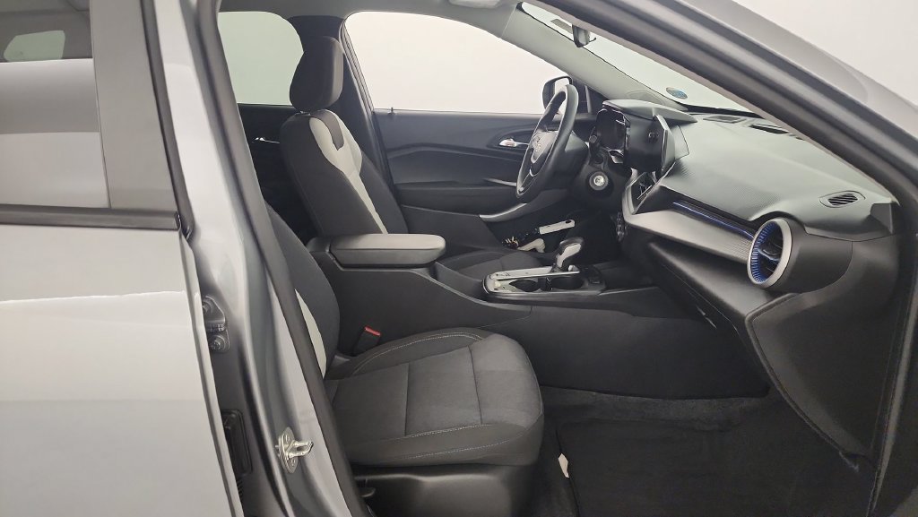 Used 2024 Chevrolet Trax LS w/ Driver Confidence Package FWD image 24
