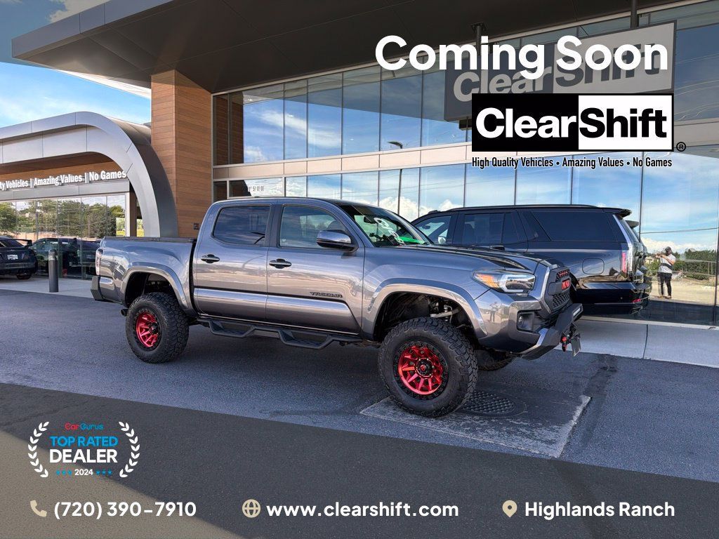 Used 2017 Toyota Tacoma TRD Sport w/ Tow Package (A/T) AWD/4WD image 1