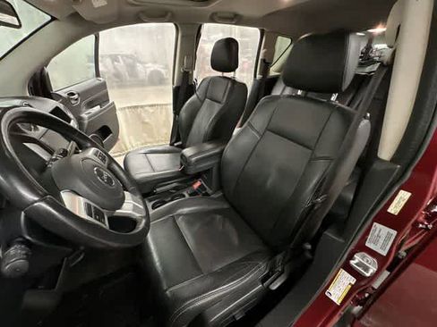 Used 2016 Jeep Compass High Altitude AWD/4WD image 15