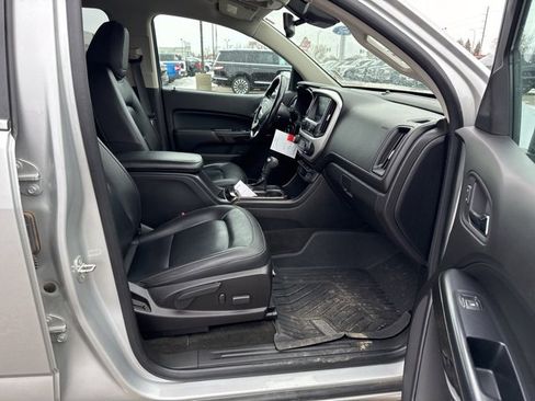 Used 2017 GMC Canyon SLT w/ Driver Alert Package image 10