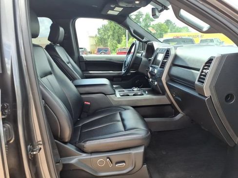 Used 2019 Ford Expedition XLT w/ Equipment Group 201A RWD image 18