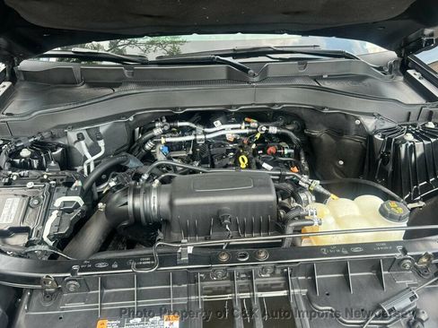 Used 2023 Ford Explorer XLT w/ Equipment Group 202A AWD/4WD image 58