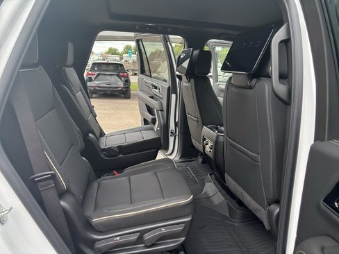 Used 2026 GMC Yukon Elevation w/ Elevation Premium Package AWD/4WD image 24
