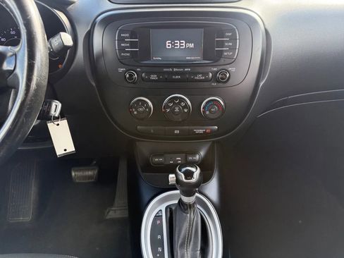 Used 2016 Kia Soul + w/ Designer's Package image 12