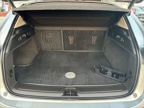 Used 2023 Buick Envision Avenir image 7