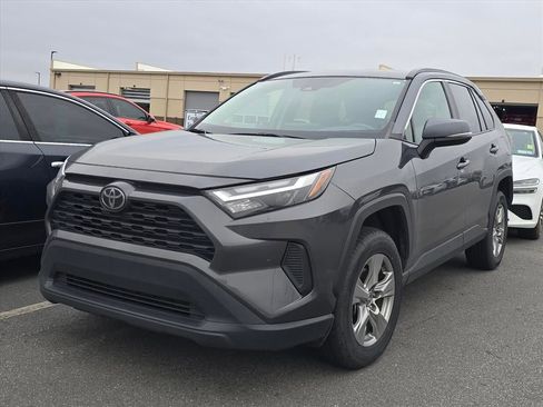 Used 2024 Toyota RAV4 XLE image 3