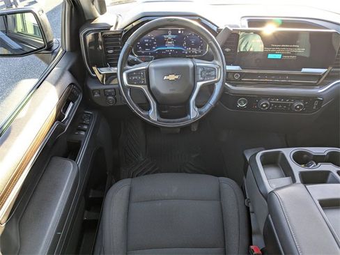 Used 2022 Chevrolet Silverado 1500 LT image 14
