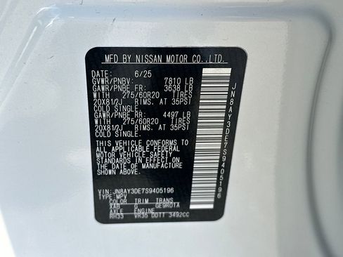 Used 2025 Nissan Armada PRO-4X w/ Pro-4X Premium Package image 28