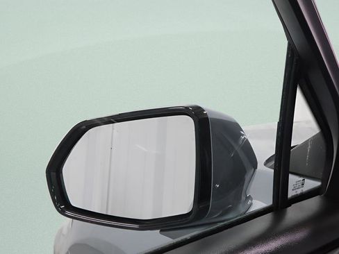 Used 2025 Chevrolet Blazer LT AWD/4WD image 23