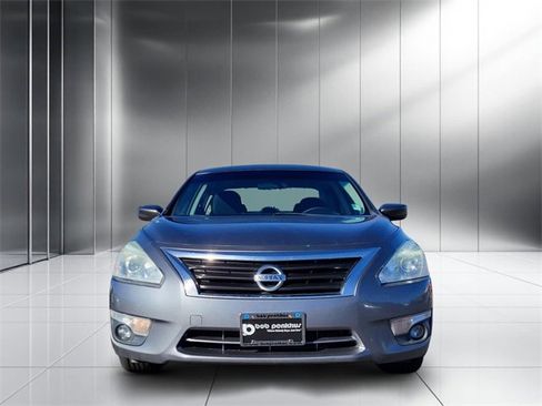 Used 2015 Nissan Altima 2.5 SV image 21