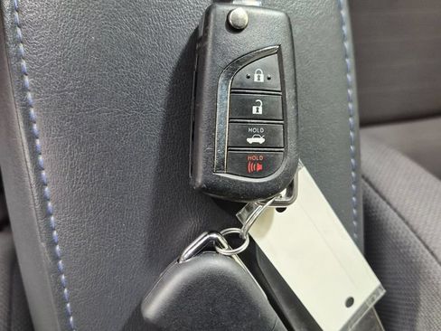 Used 2022 Toyota Corolla SE FWD image 30