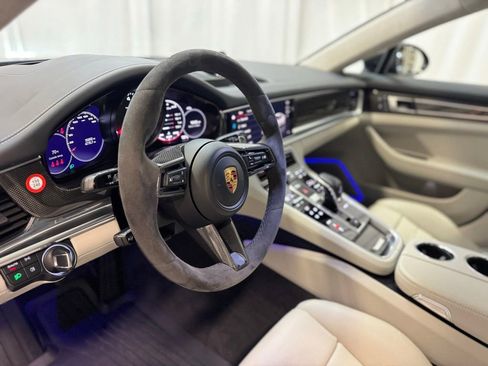 Certified 2023 Porsche Panamera 4 Platinum Edition AWD/4WD image 12