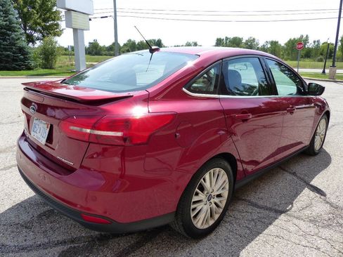 Used 2017 Ford Focus Titanium FWD image 12