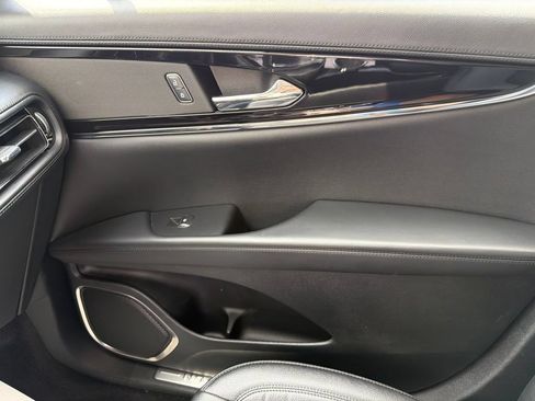 Used 2022 Lincoln Nautilus AWD w/ Premium Package image 24