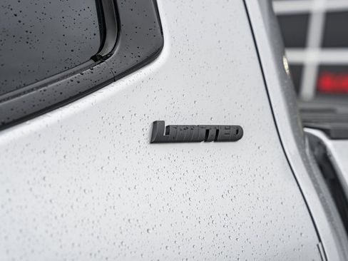 Used 2025 Toyota Tundra Limited image 18