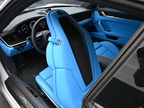 Certified 2025 Porsche 911 Turbo S AWD/4WD image 18
