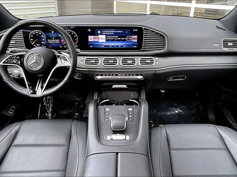 Used 2024 Mercedes-Benz GLS 450 4MATIC image 15