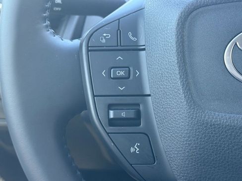 Used 2024 Toyota Prius LE image 17