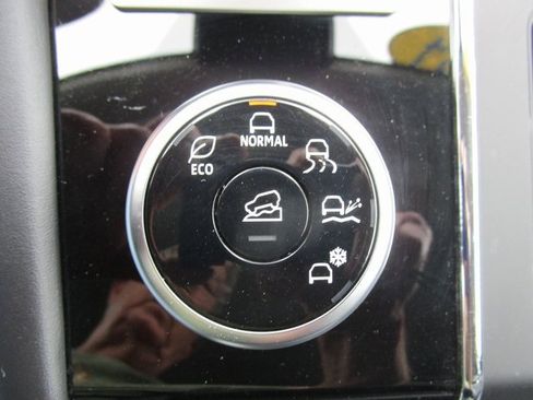 Used 2024 Mitsubishi Outlander SE image 47