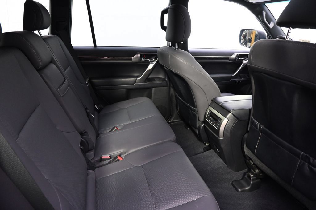 Used 2023 Lexus GX 460 Premium w/ Premium Package AWD/4WD image 14