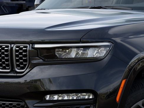 New 2025 Jeep Grand Cherokee Summit image 17