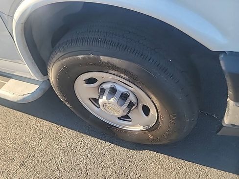 Used 2024 Chevrolet Express 2500 w/ Driver Convenience Package image 15