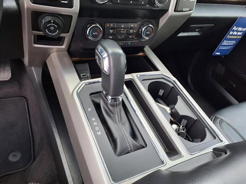 Used 2020 Ford F150 Lariat image 9