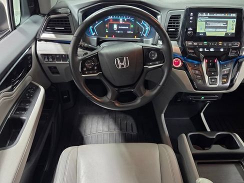 Used 2023 Honda Odyssey Touring image 7