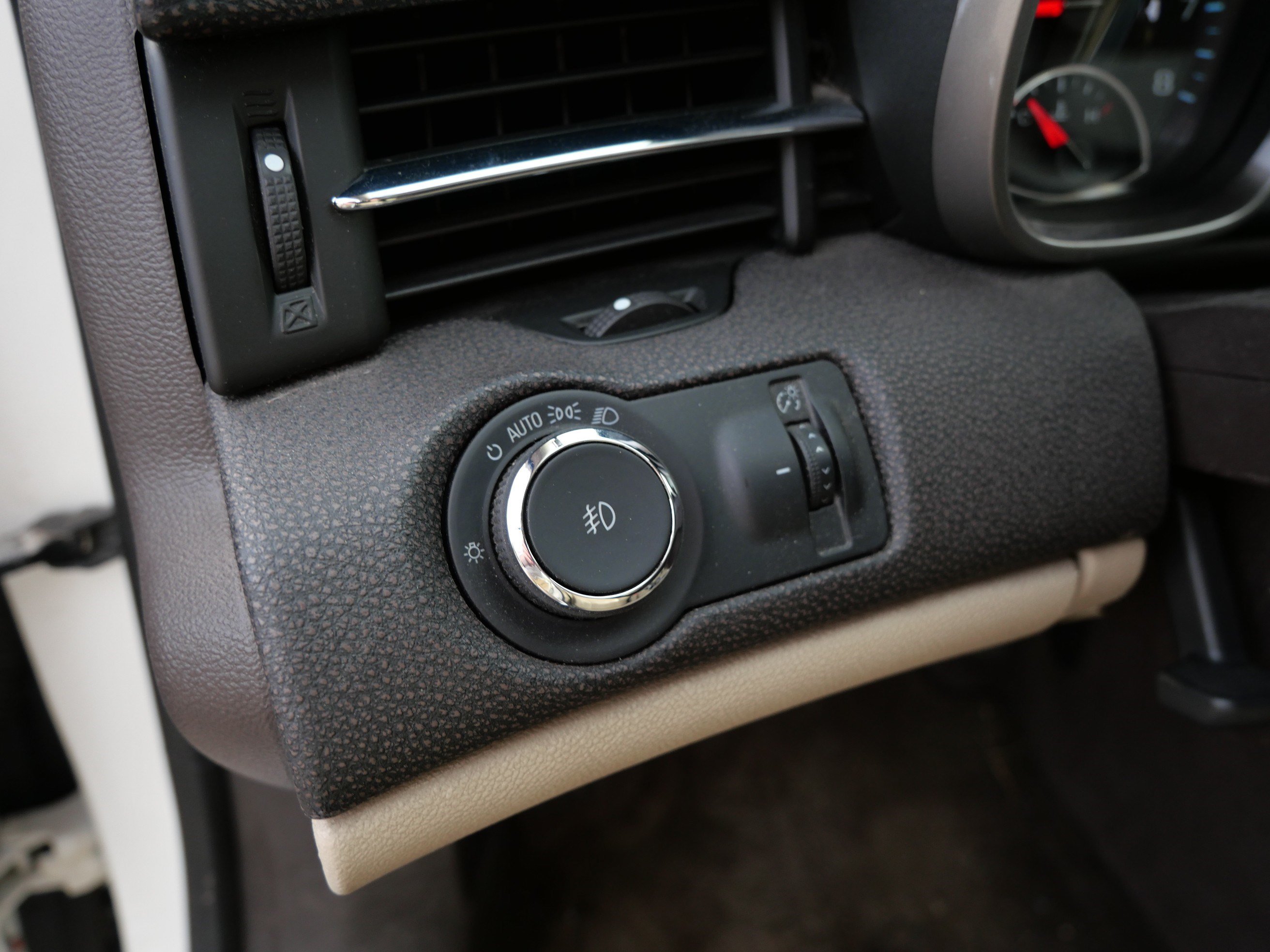 Used 2014 Chevrolet Malibu LTZ FWD image 24