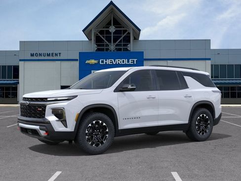 New 2027 Chevrolet Traverse Z71 w/ Enhanced Driving Package AWD/4WD image 2