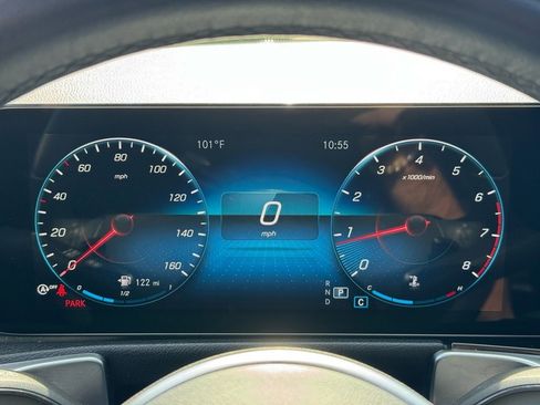 Certified 2022 Mercedes-Benz GLB 250 4MATIC w/ Premium Package Lite image 29