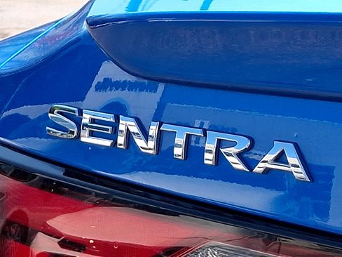 Used 2025 Nissan Sentra SR FWD image 30