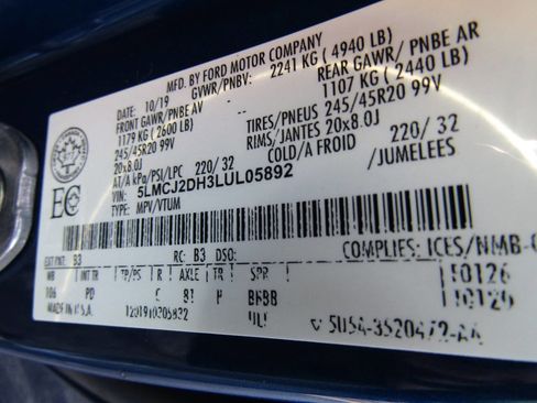 Used 2020 Lincoln Corsair Reserve w/ Equipment Group 201A image 22