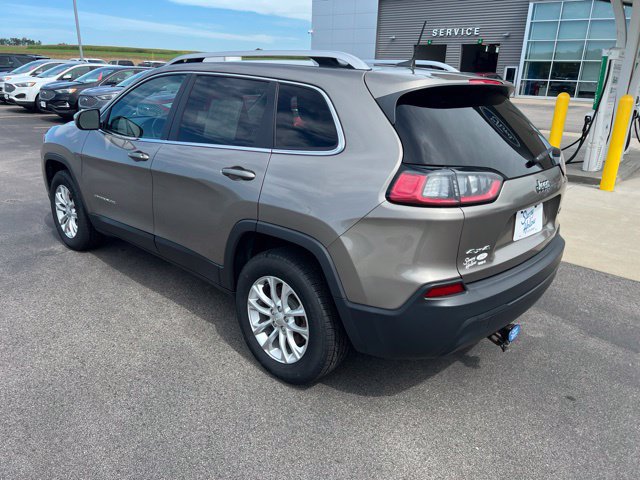 Used 2019 Jeep Cherokee Latitude w/ Cold Weather Group AWD/4WD image 7
