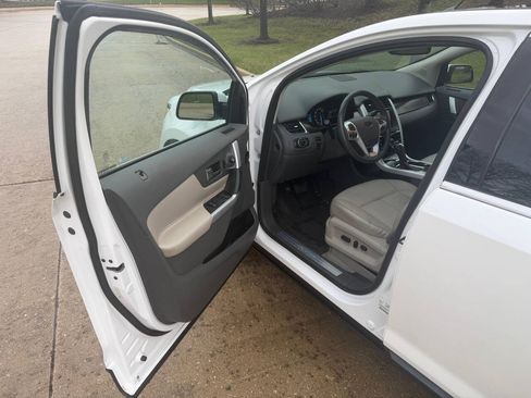 Used 2013 Ford Edge Limited AWD/4WD image 21