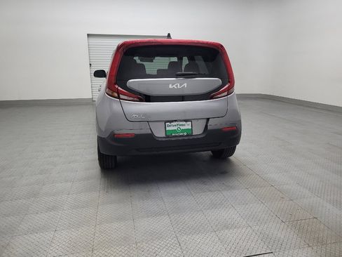Used 2022 Kia Soul LX image 6