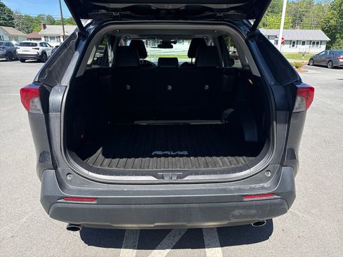 Used 2021 Toyota RAV4 XLE Premium AWD/4WD image 21