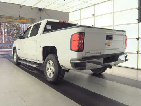 Used 2018 Chevrolet Silverado 1500 LT w/ LT Eassist Package image 8