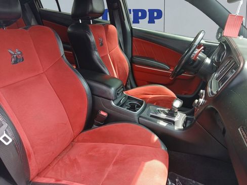 Used 2019 Dodge Charger Scat Pack w/ Plus Group RWD image 17