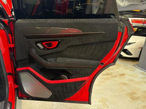 Used 2024 Lamborghini Urus Performante image 36