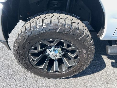 Used 2019 RAM 3500 Tradesman w/ Chrome Appearance Group AWD/4WD image 9