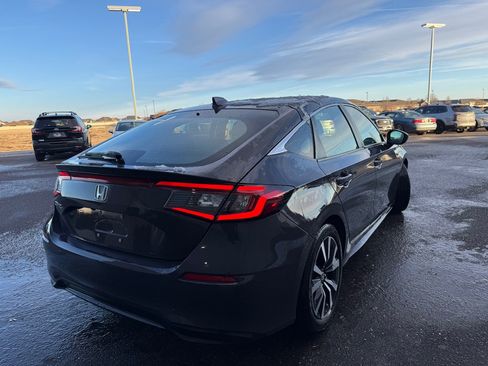 Used 2024 Honda Civic EX-L image 4
