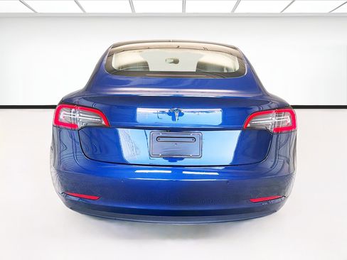 Used 2022 Tesla Model 3 RWD image 5